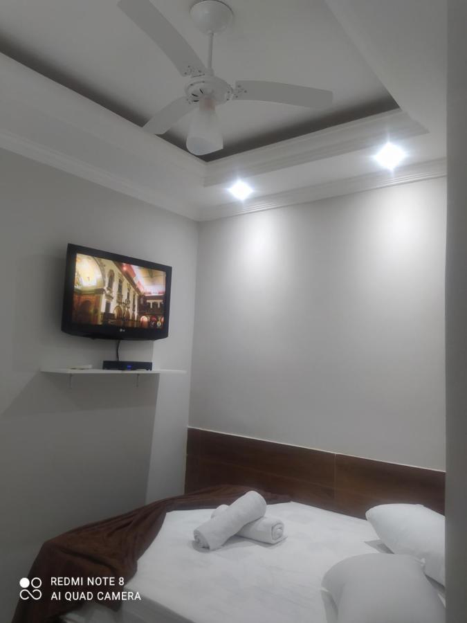 Pousada Quarto Casal Com Ar,Frigobar, Garagem Aparecida  Exterior foto